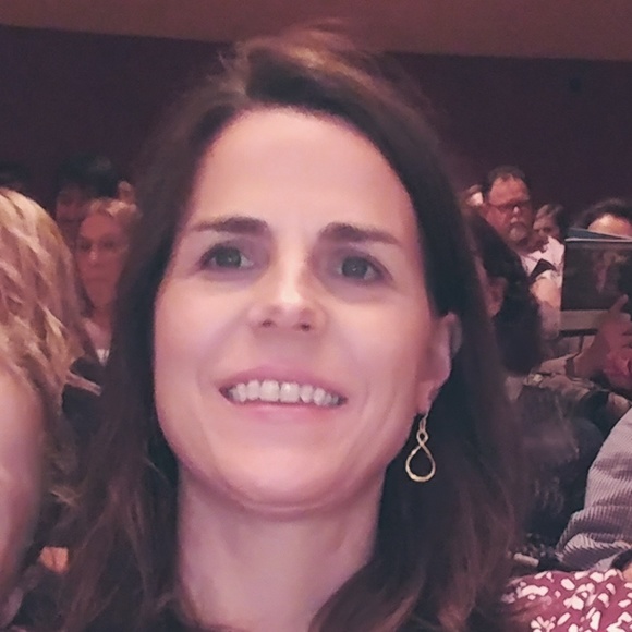 Meet your Posher, Cindy - Picture 1 of 1